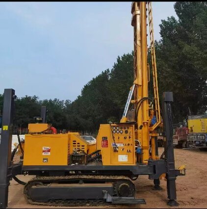 黄石岩石井施工